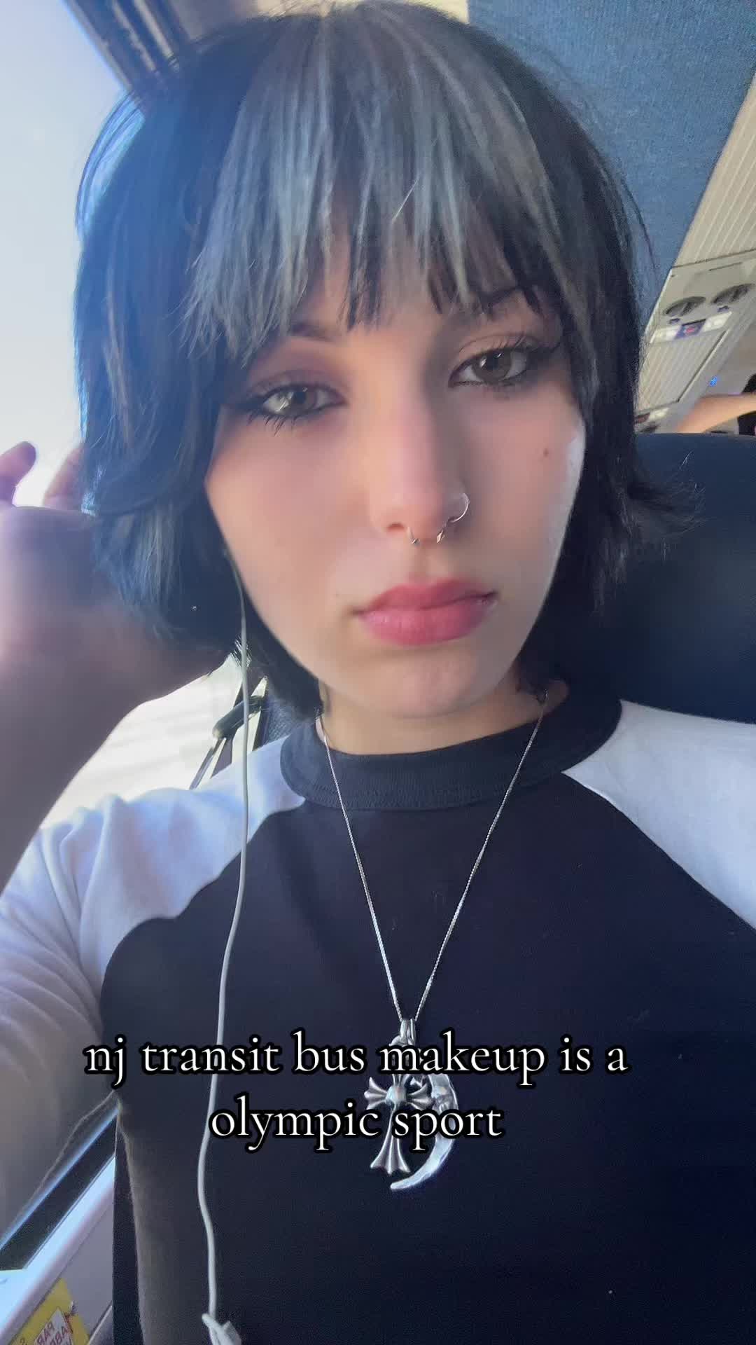 @lily🦇