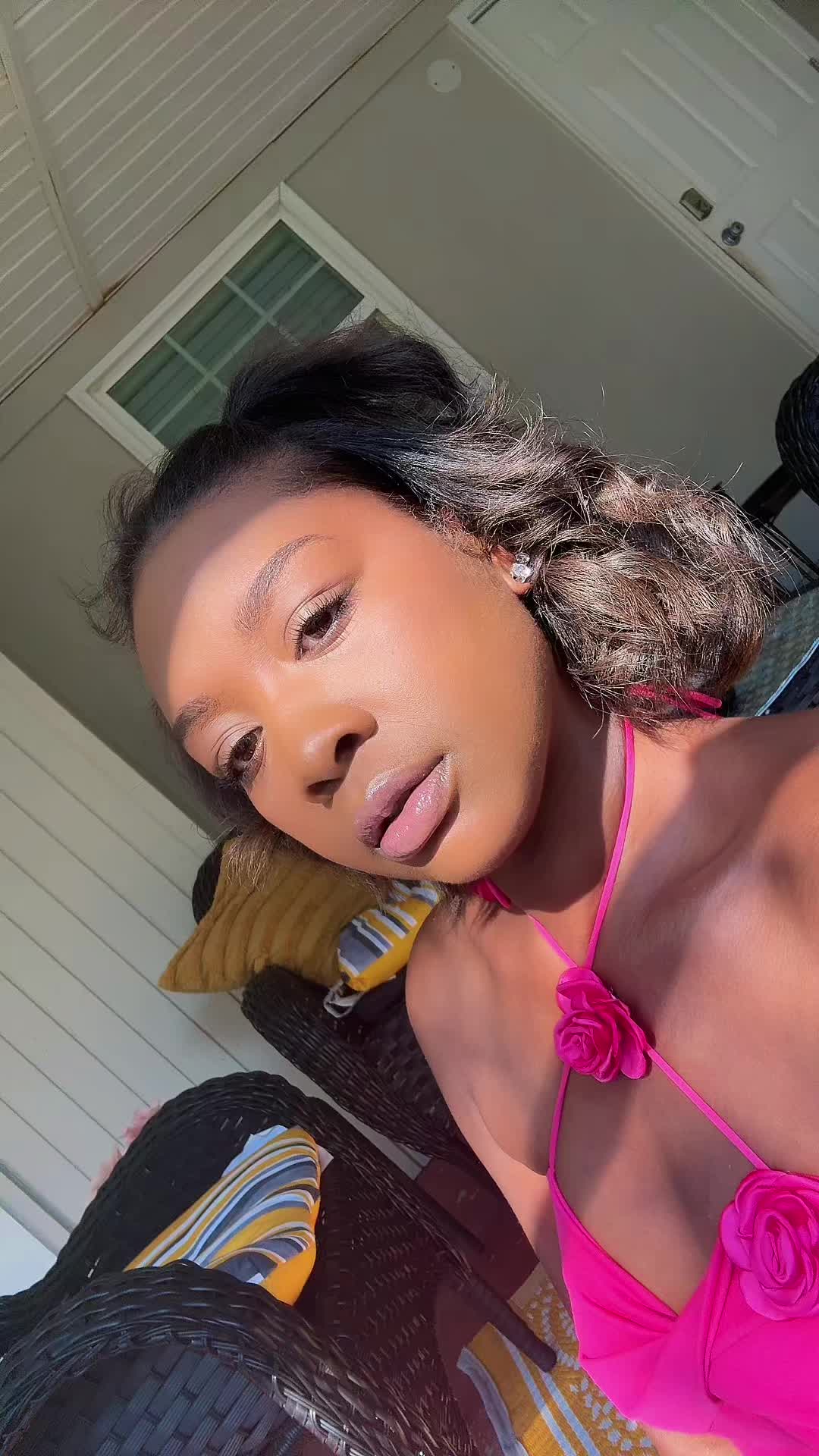 @hannahnxtdoor 🍯🌸