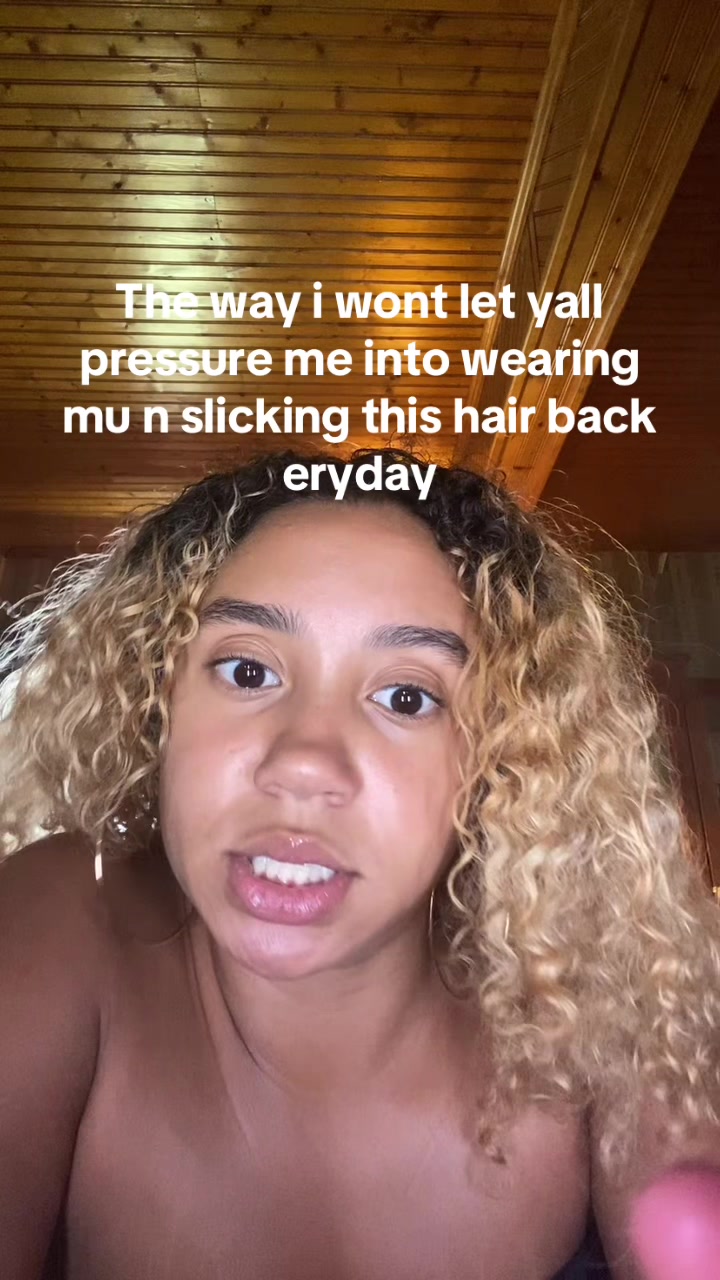 @julztheemuse