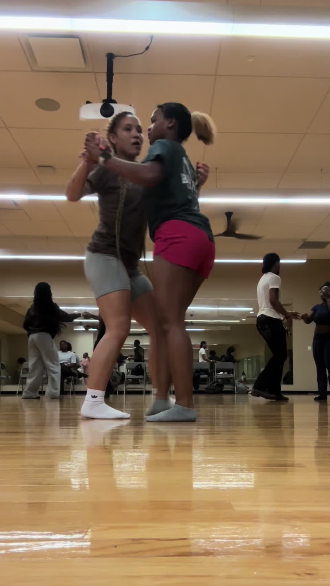 @brianneeveee