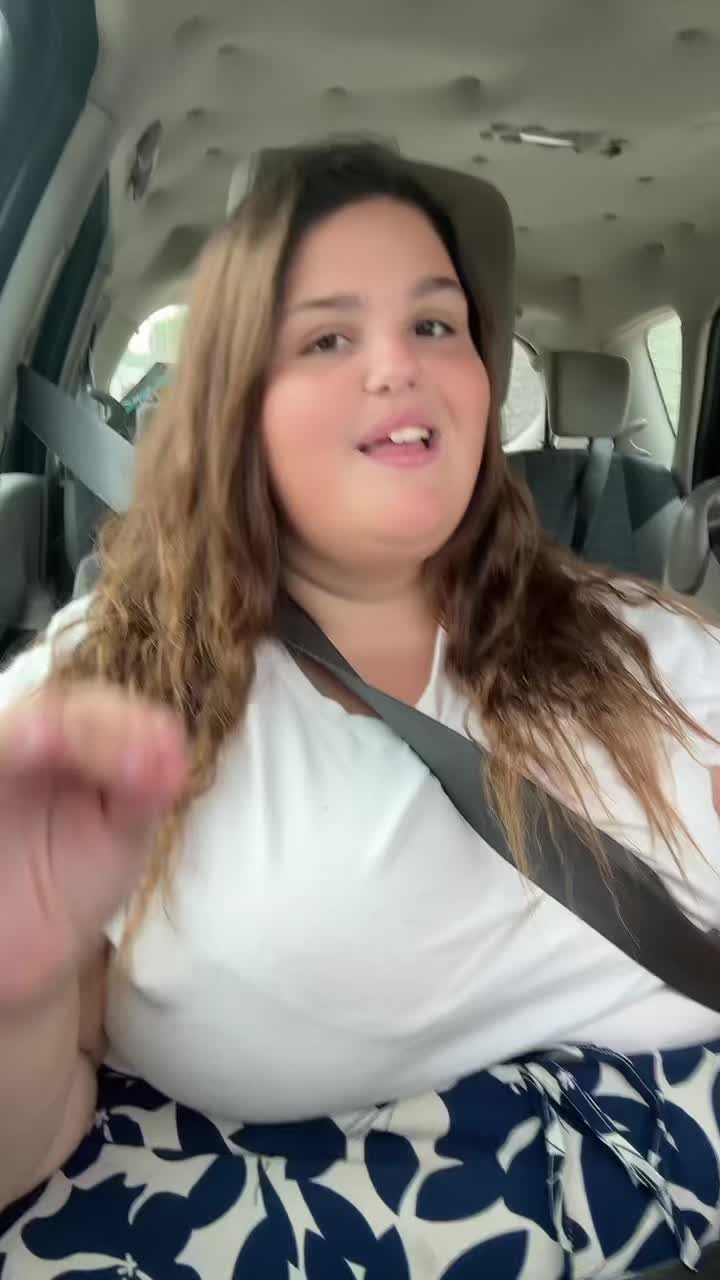 @curvyyitsme