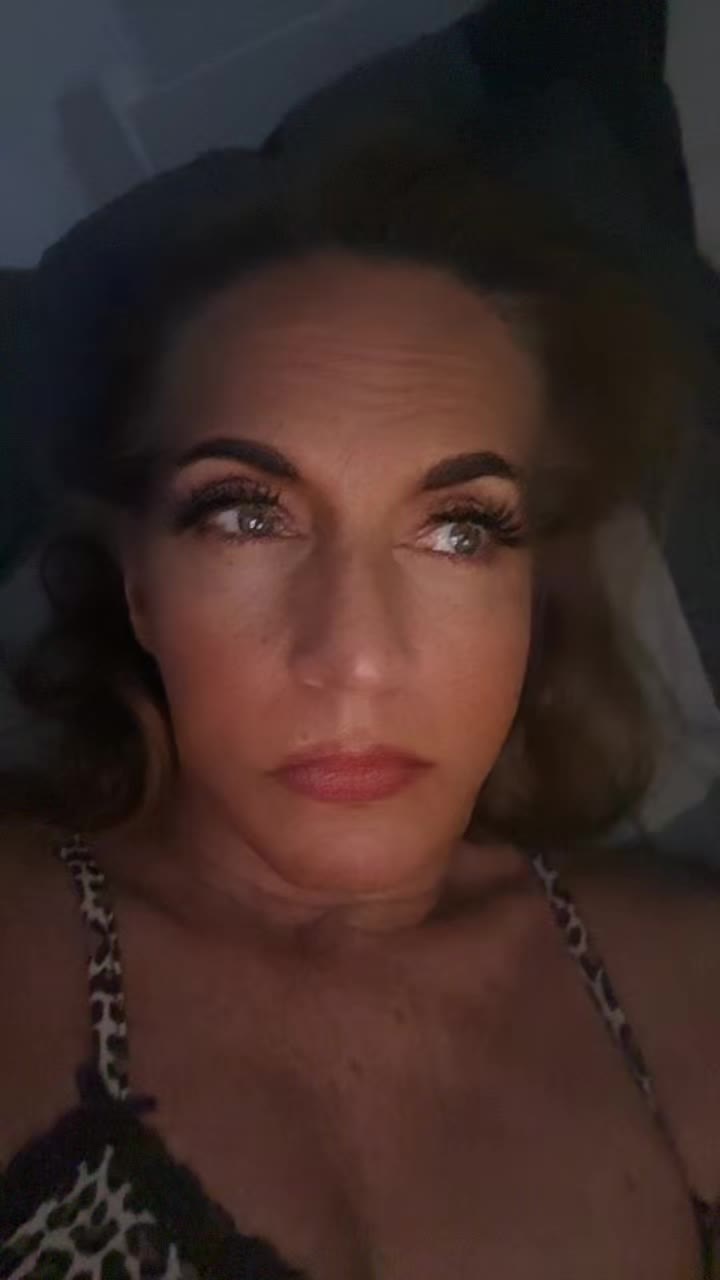 @KymSimsOfficial