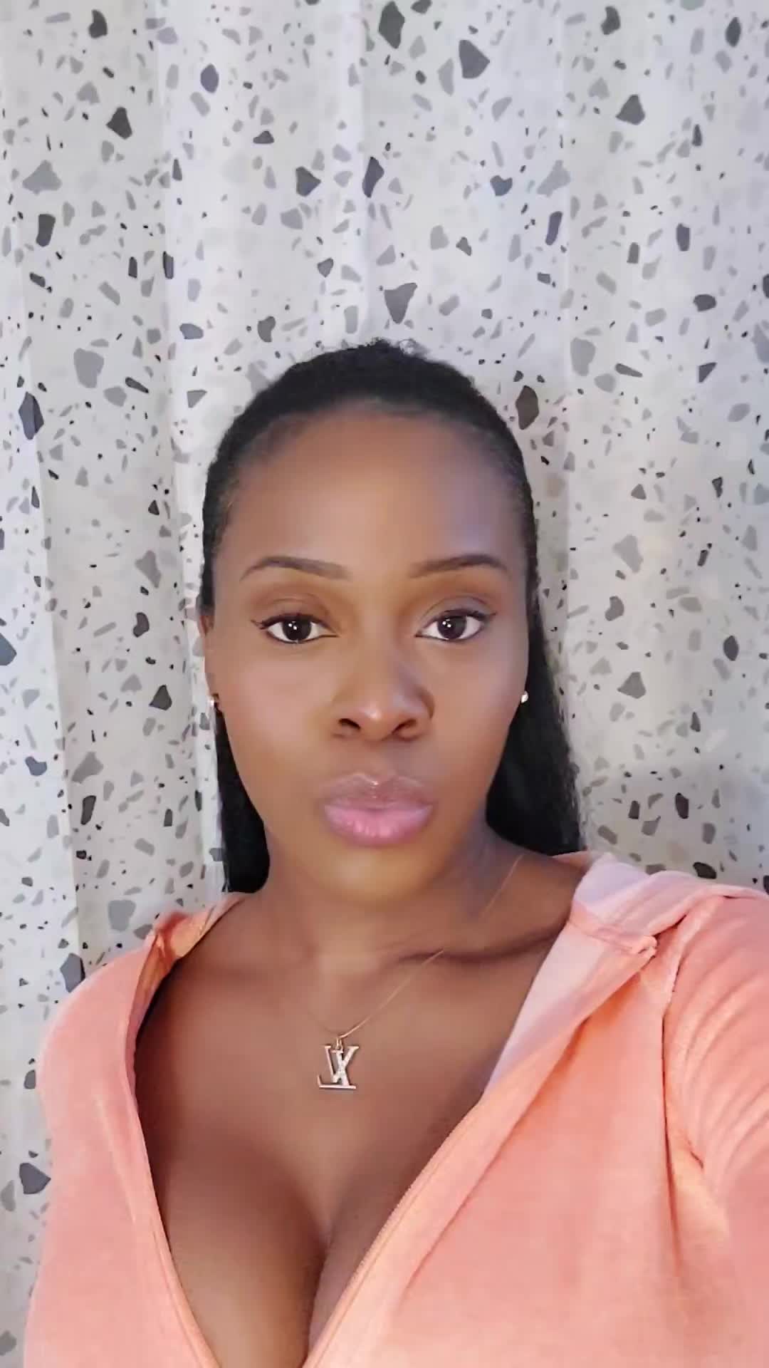 @chichiswrld