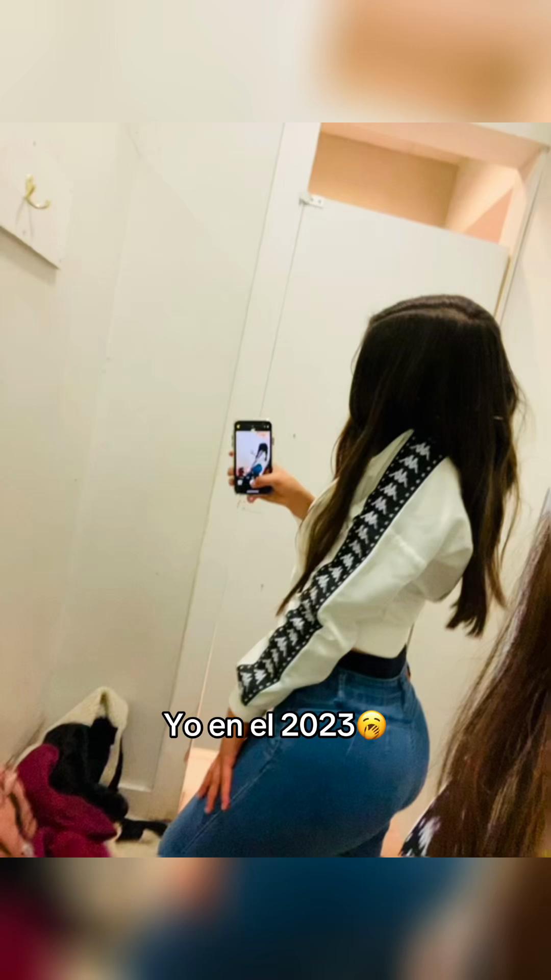 @🖤