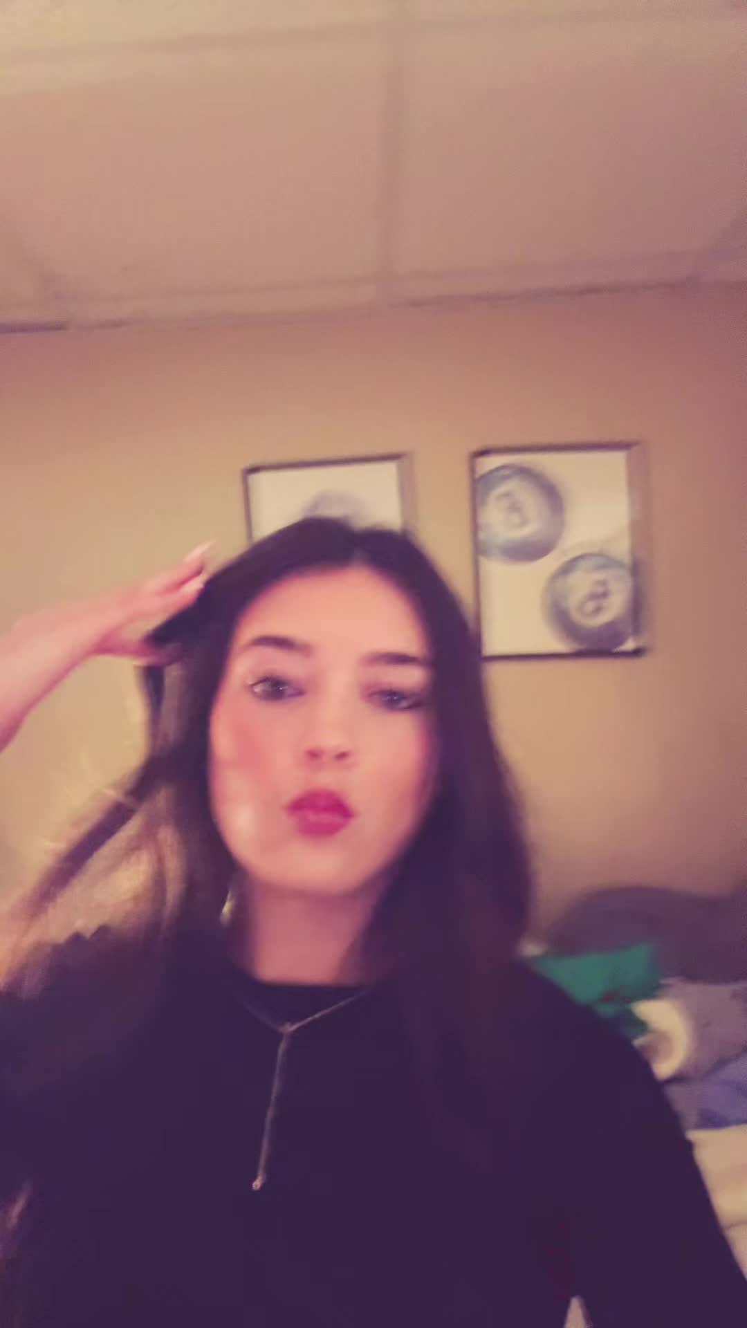 @emelia