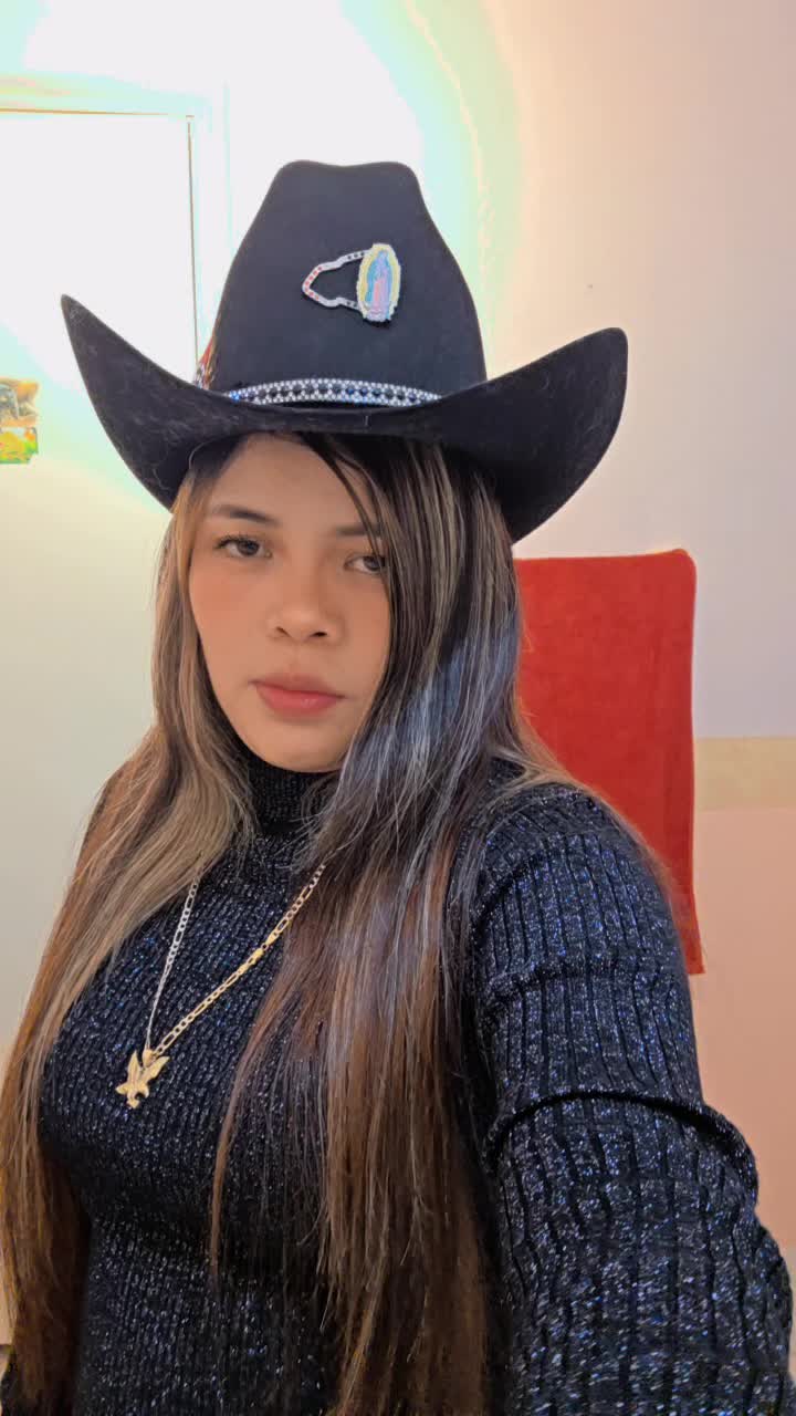 @Sandylachapina