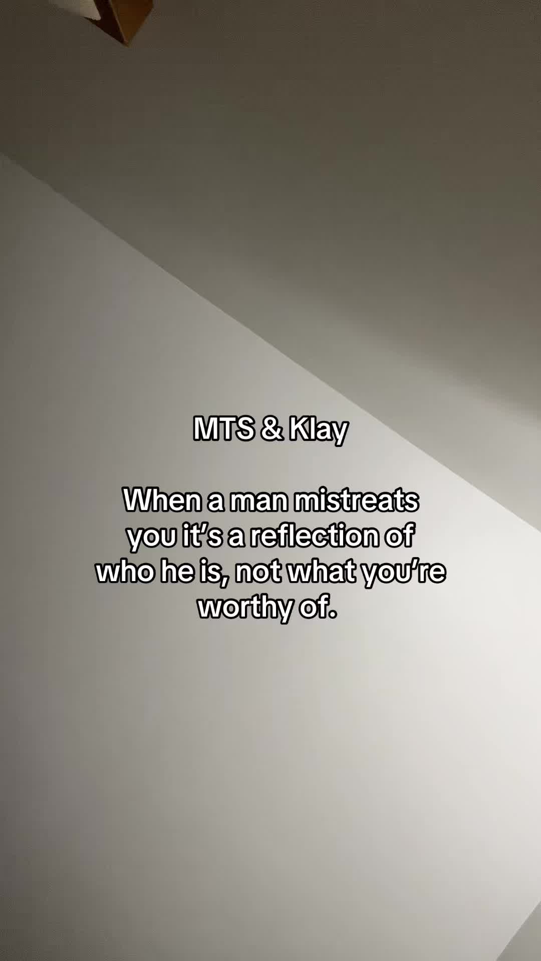 @MichaelaTalks_