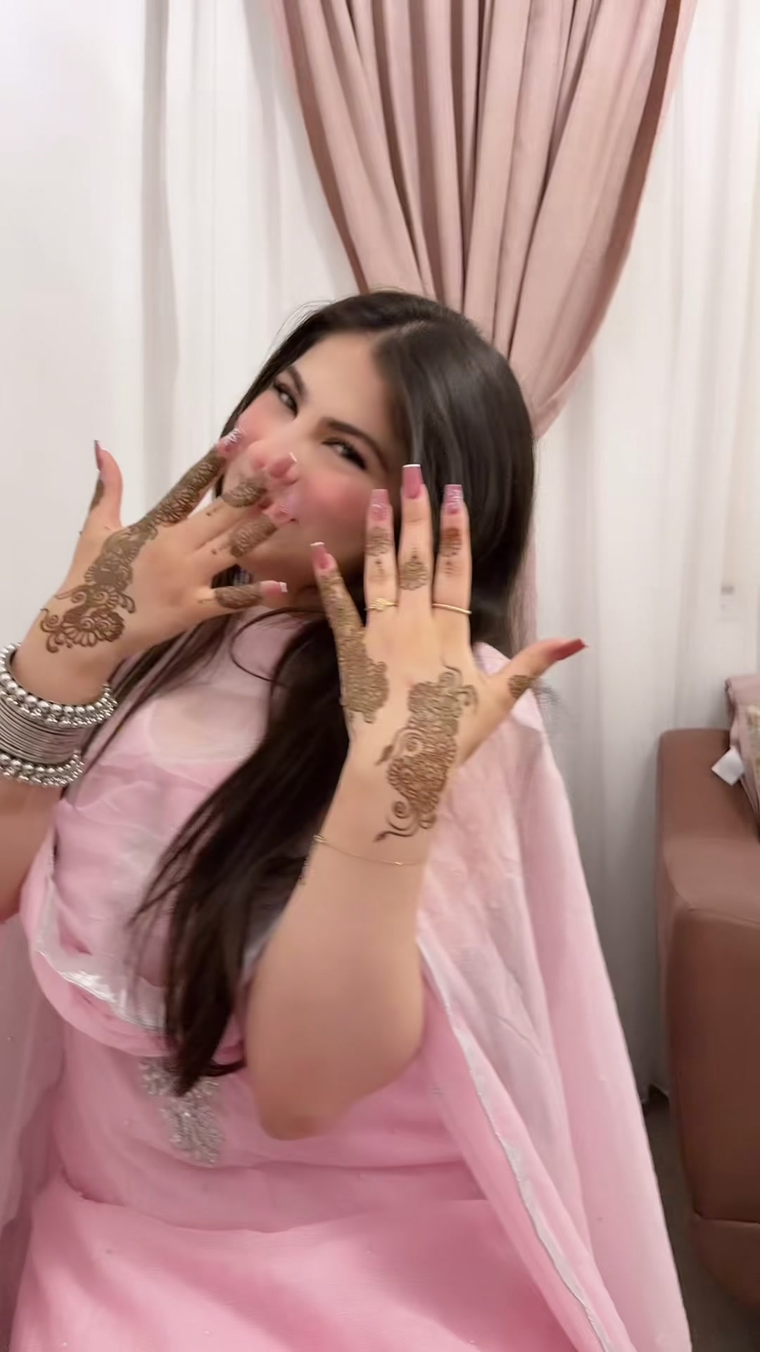 @MAHNOOR✨