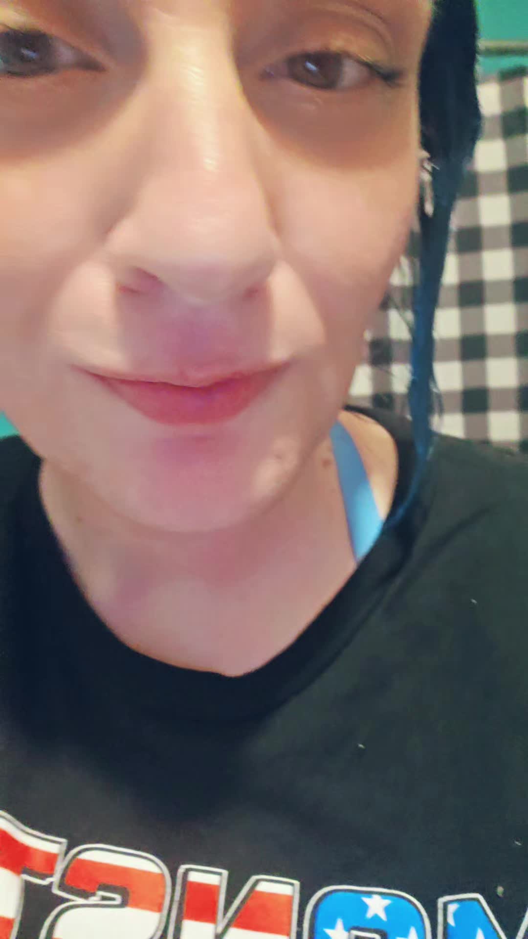 @🖤Kirsten_Reacts🎙️🤘🏻