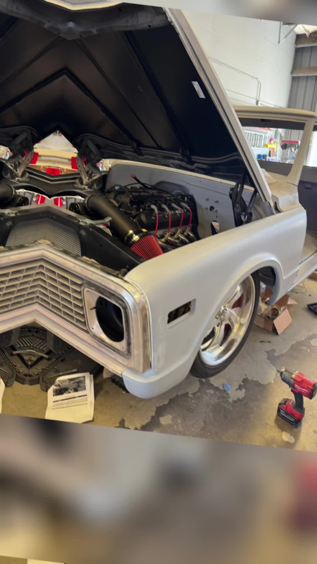 @WhatAreYouBuilding / C10 LGND