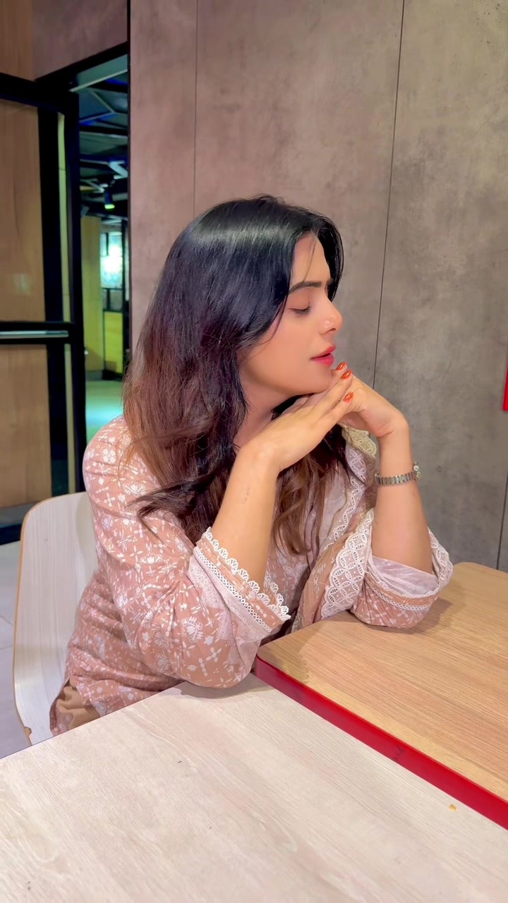 @🌺SABA SHAH🌺