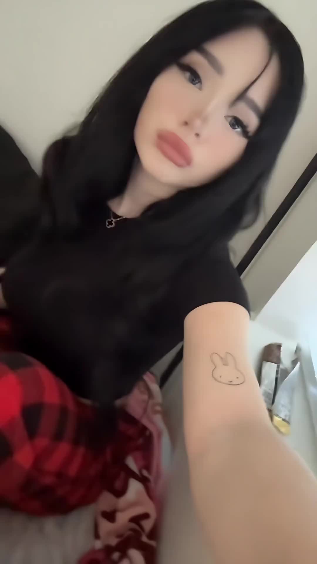 @Glimmer_Lavender