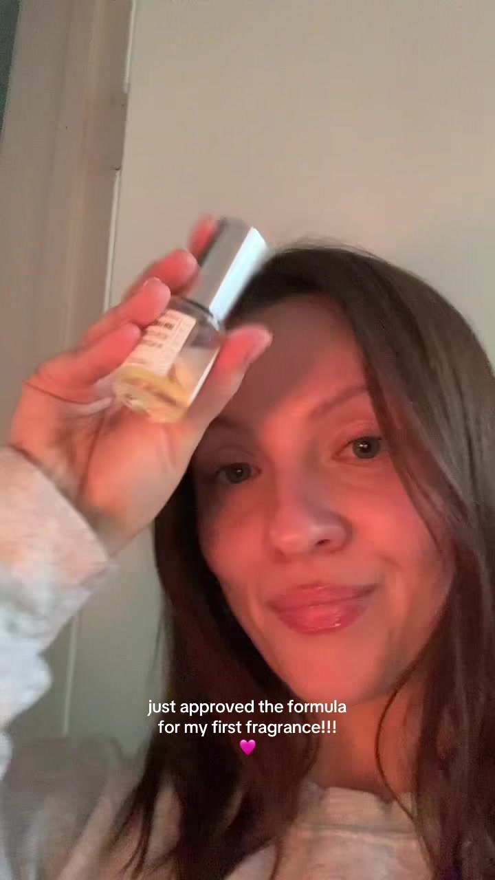 @lyudakusel