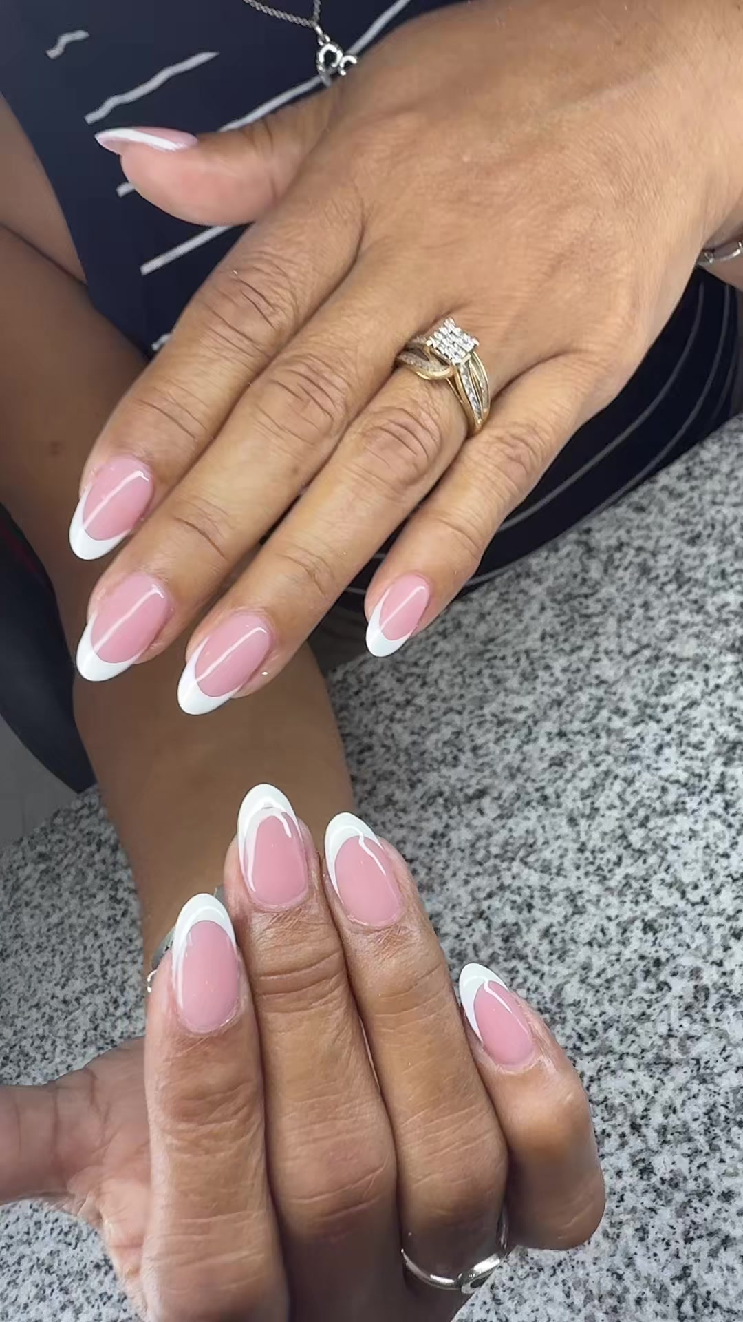 @KR nails and spa
