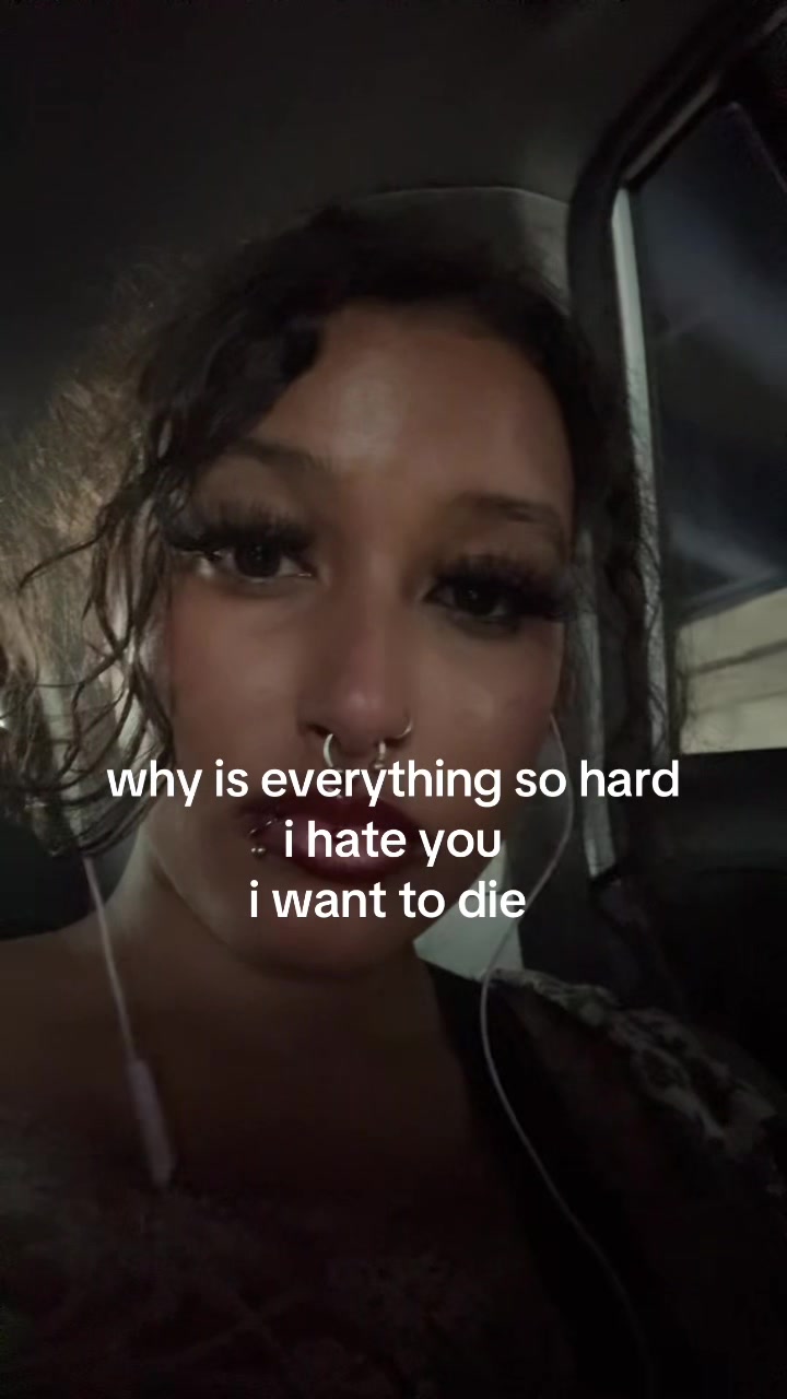 @🦄