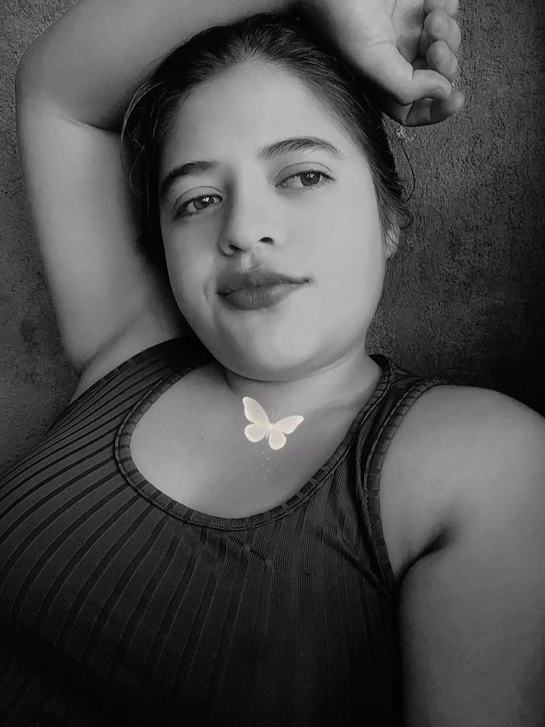 @🦋Larissa Pineda 🦋