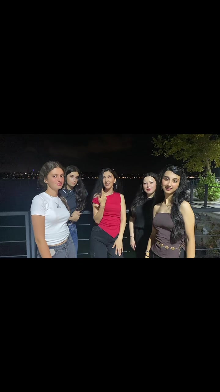 @Beste_Ayan