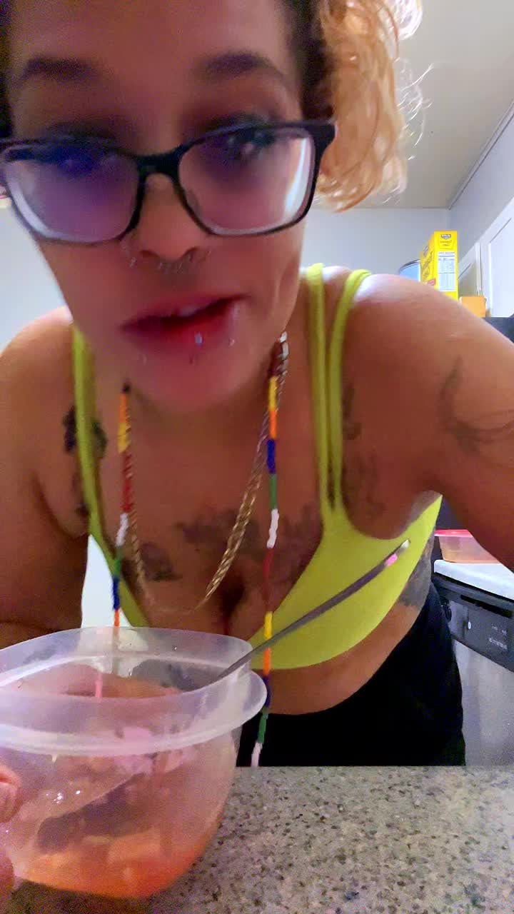 @bisexua1983