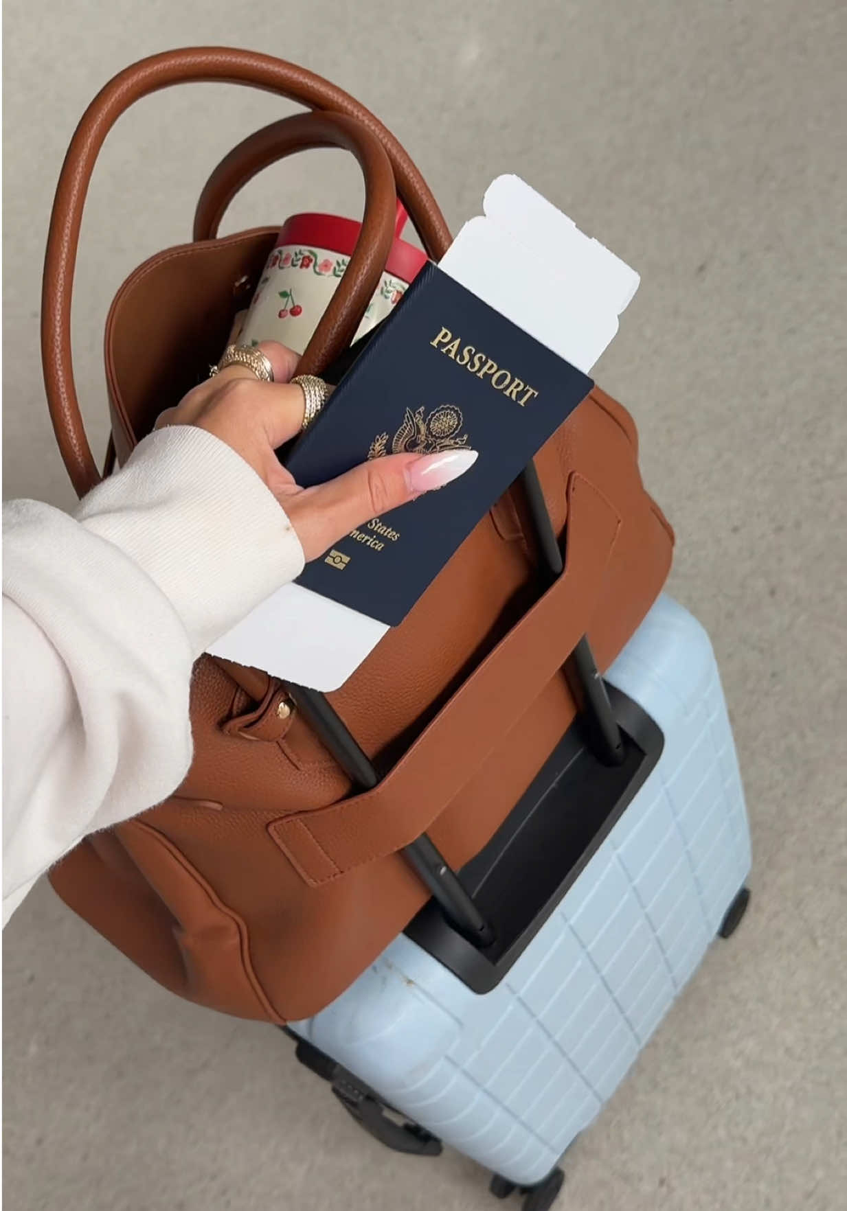 @Gabriella l Lifestyle & Travel