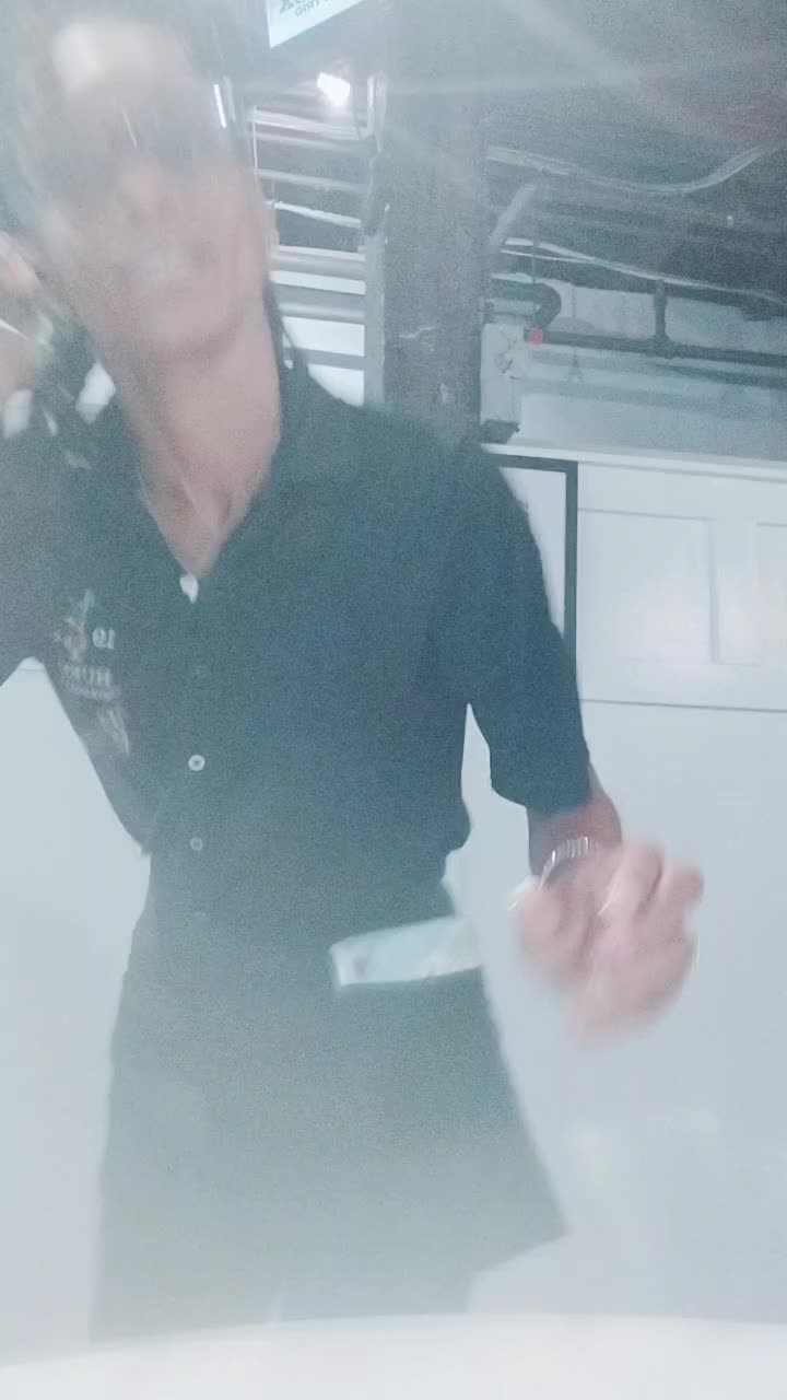 @Llama MAMA912