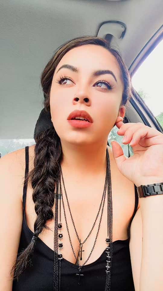 @Mari Bravo