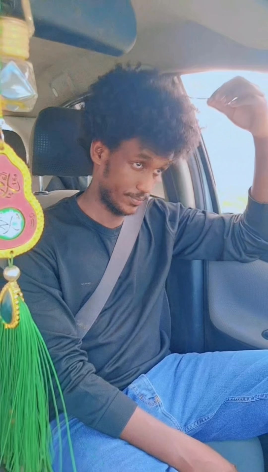 @غريب في وطنه