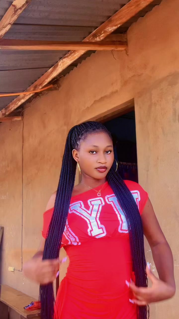 @nicole skyni