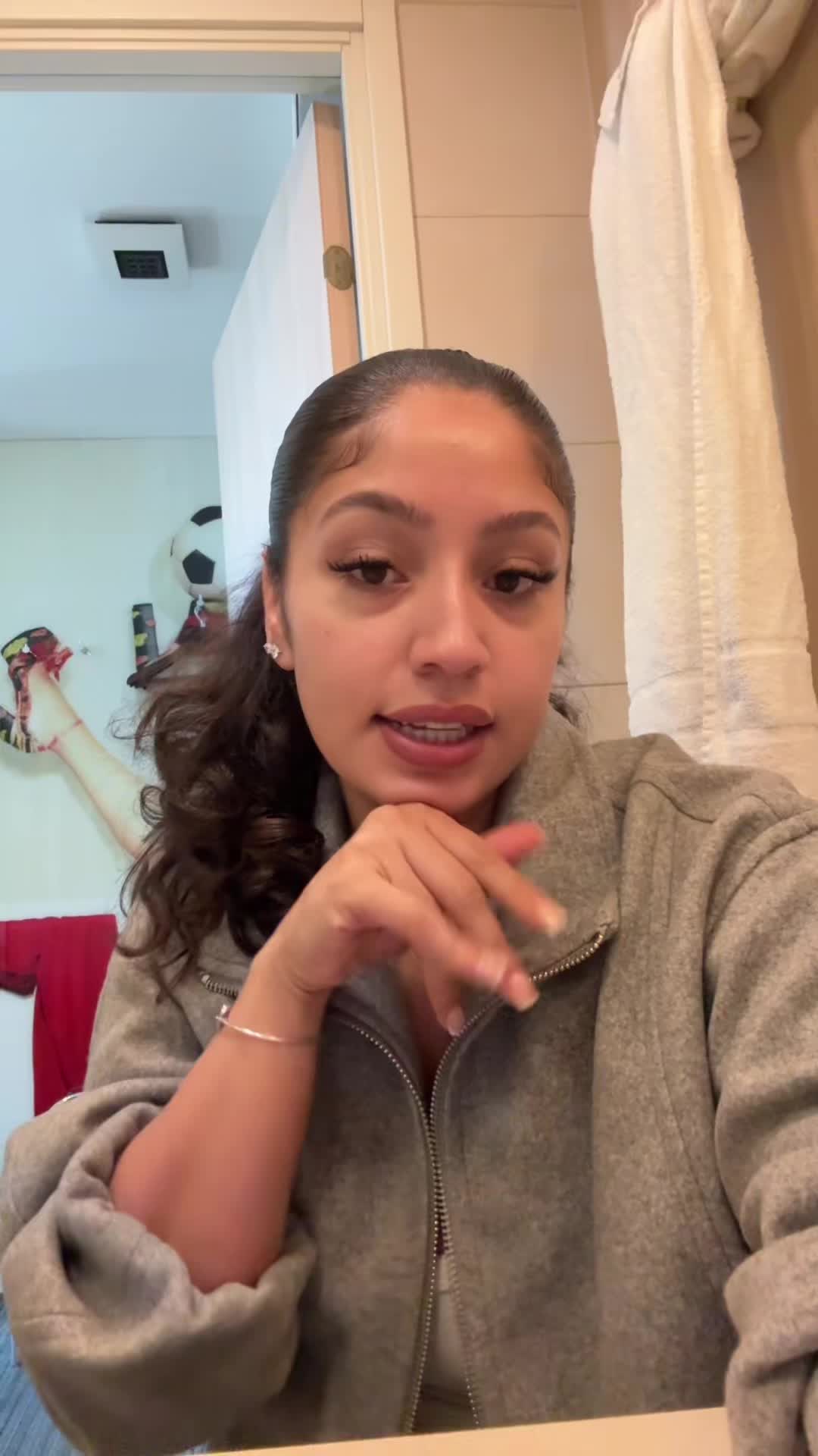@Lala