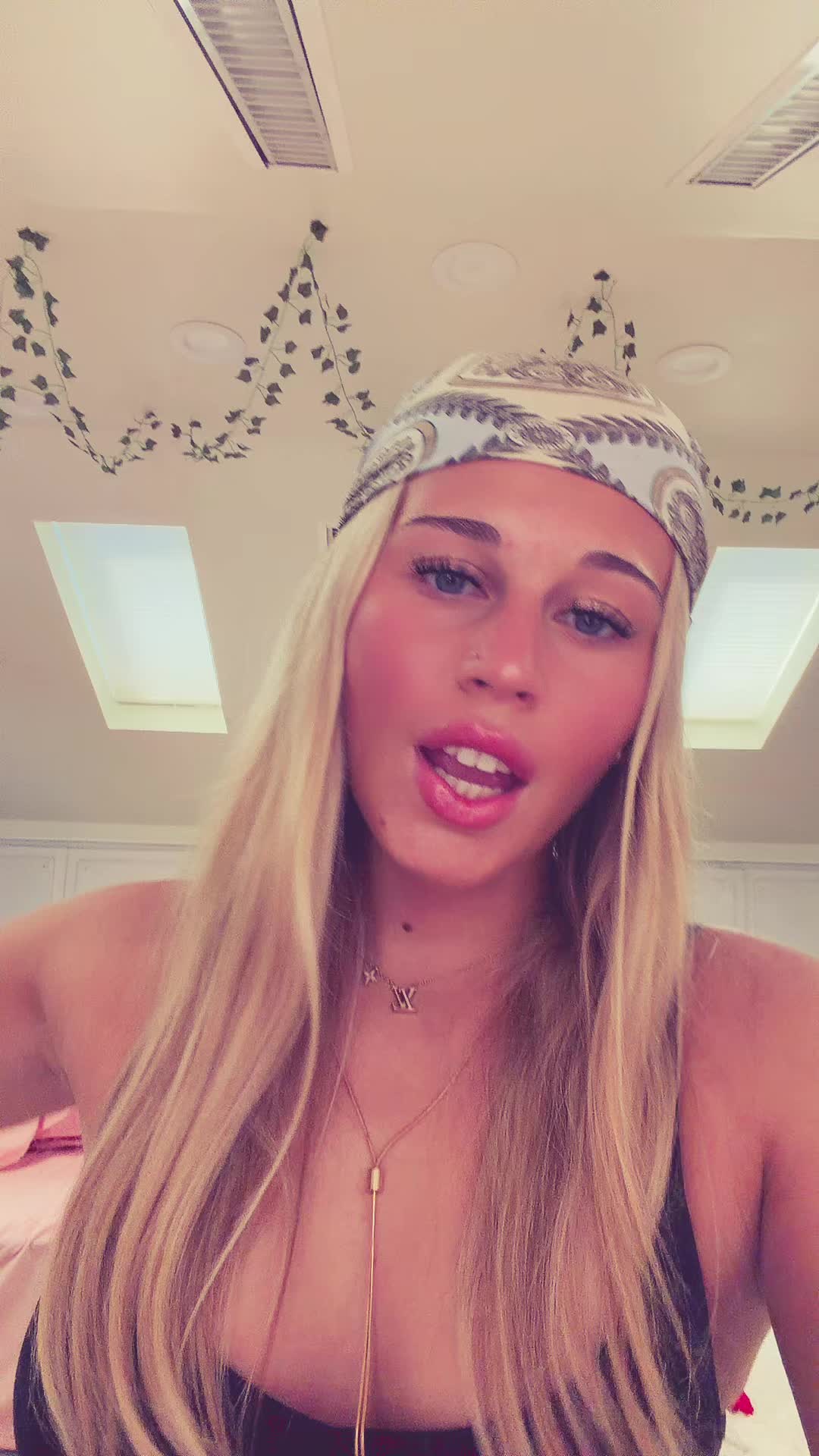 @sophia