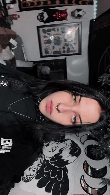 @_kushwiitch_