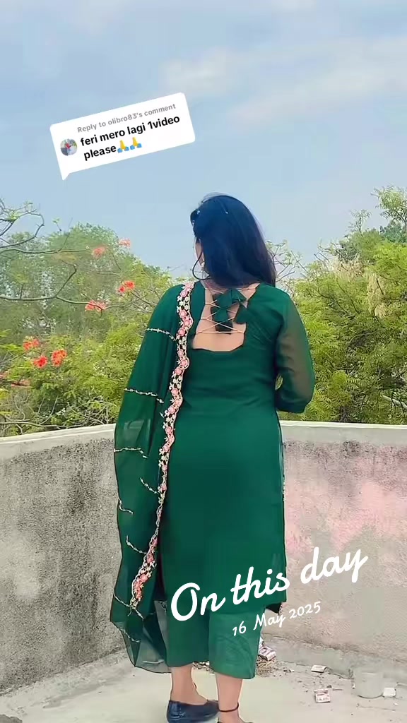 @शिवानी 😊smile Queen 😊 👑