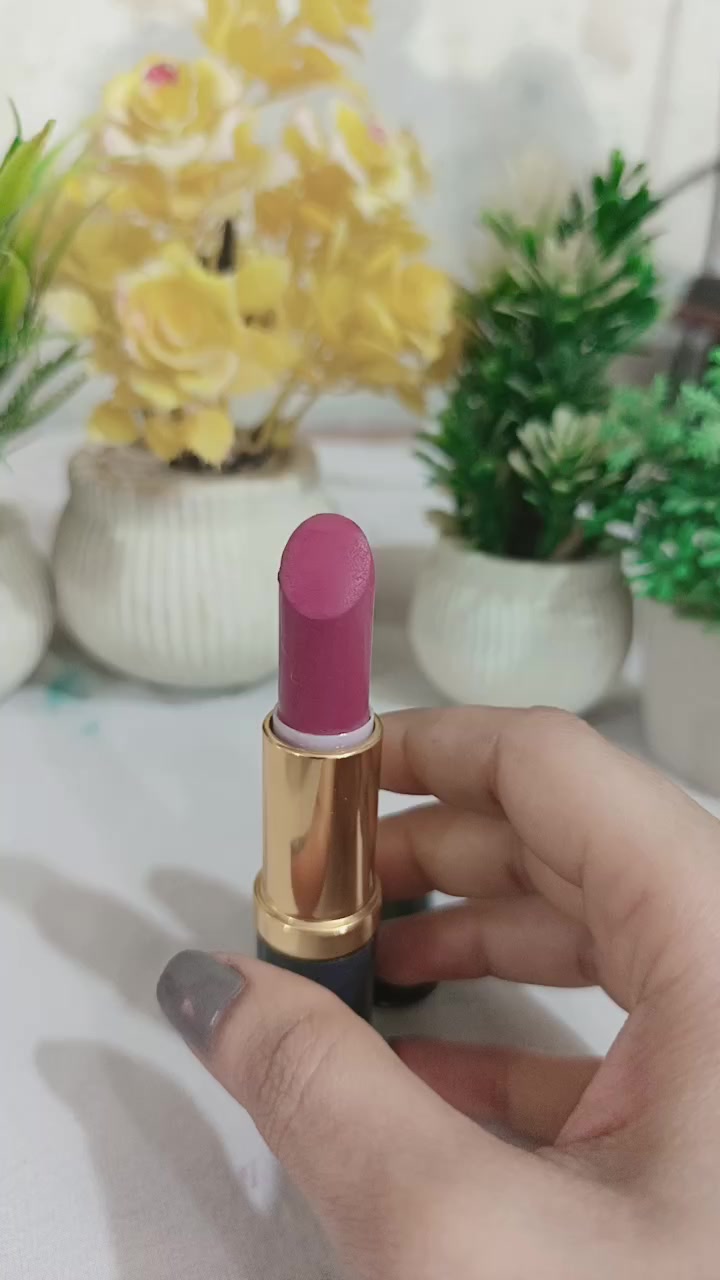 @Glossy rimsha💄