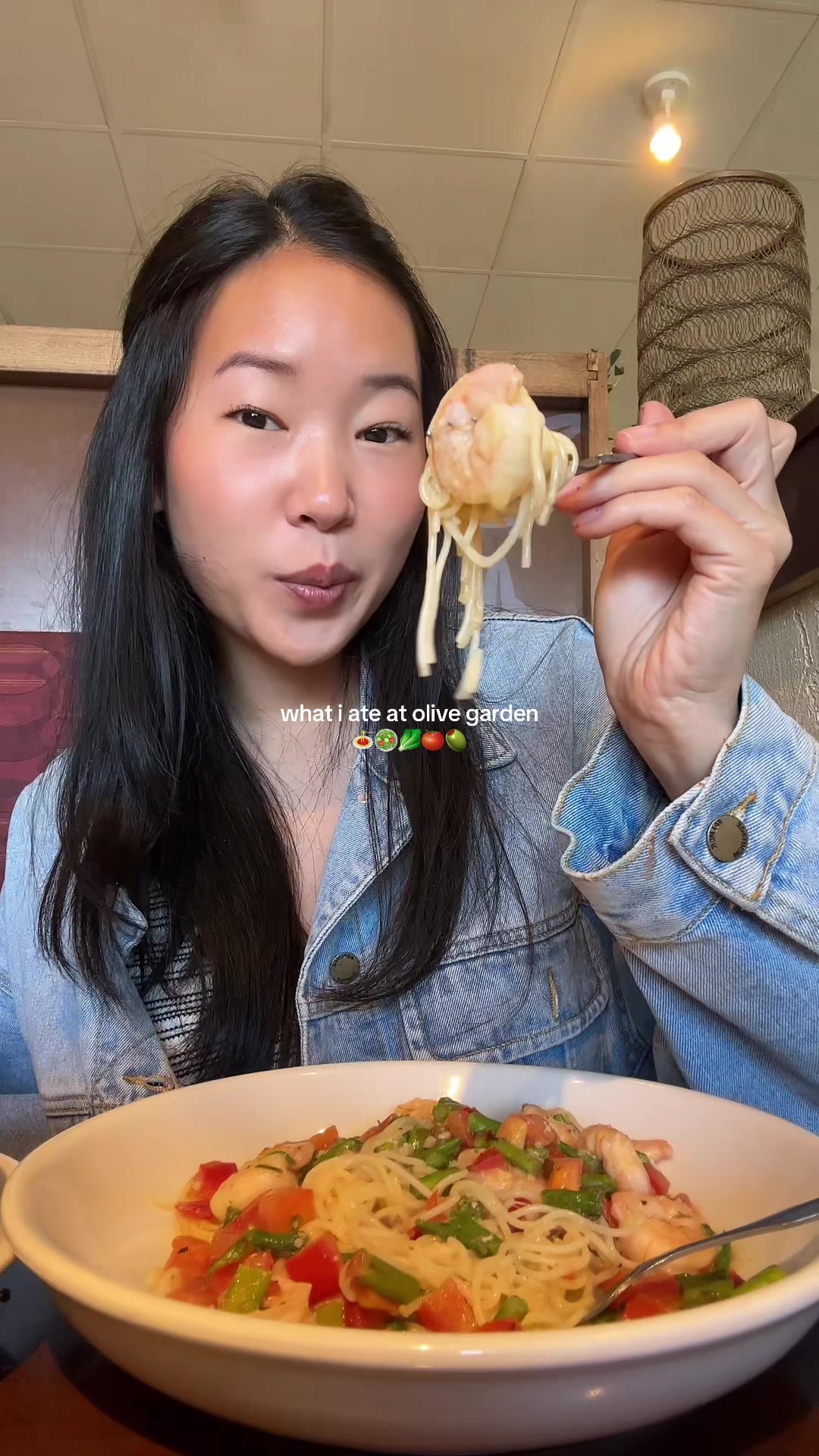 @biteswithesther