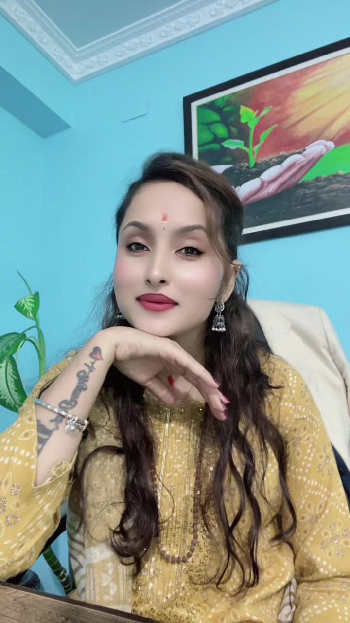 @Binita_poudel🦋officials🧿🧿🫶
