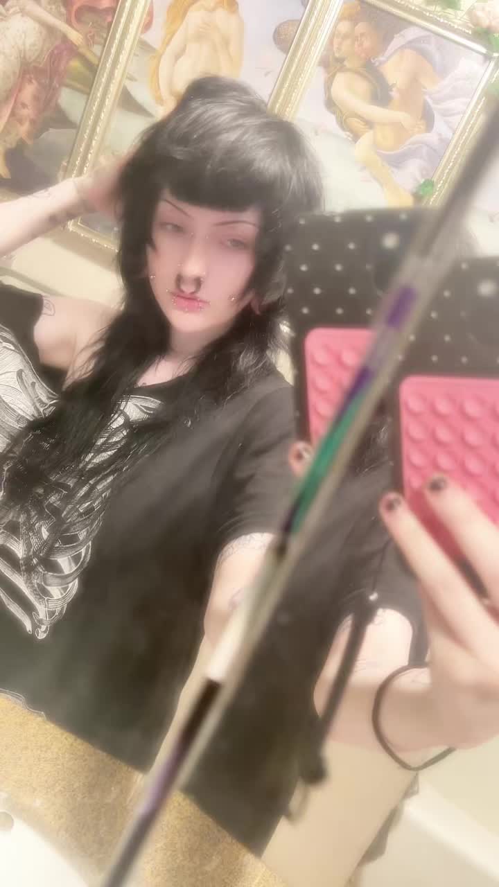 @audreysaysmeow