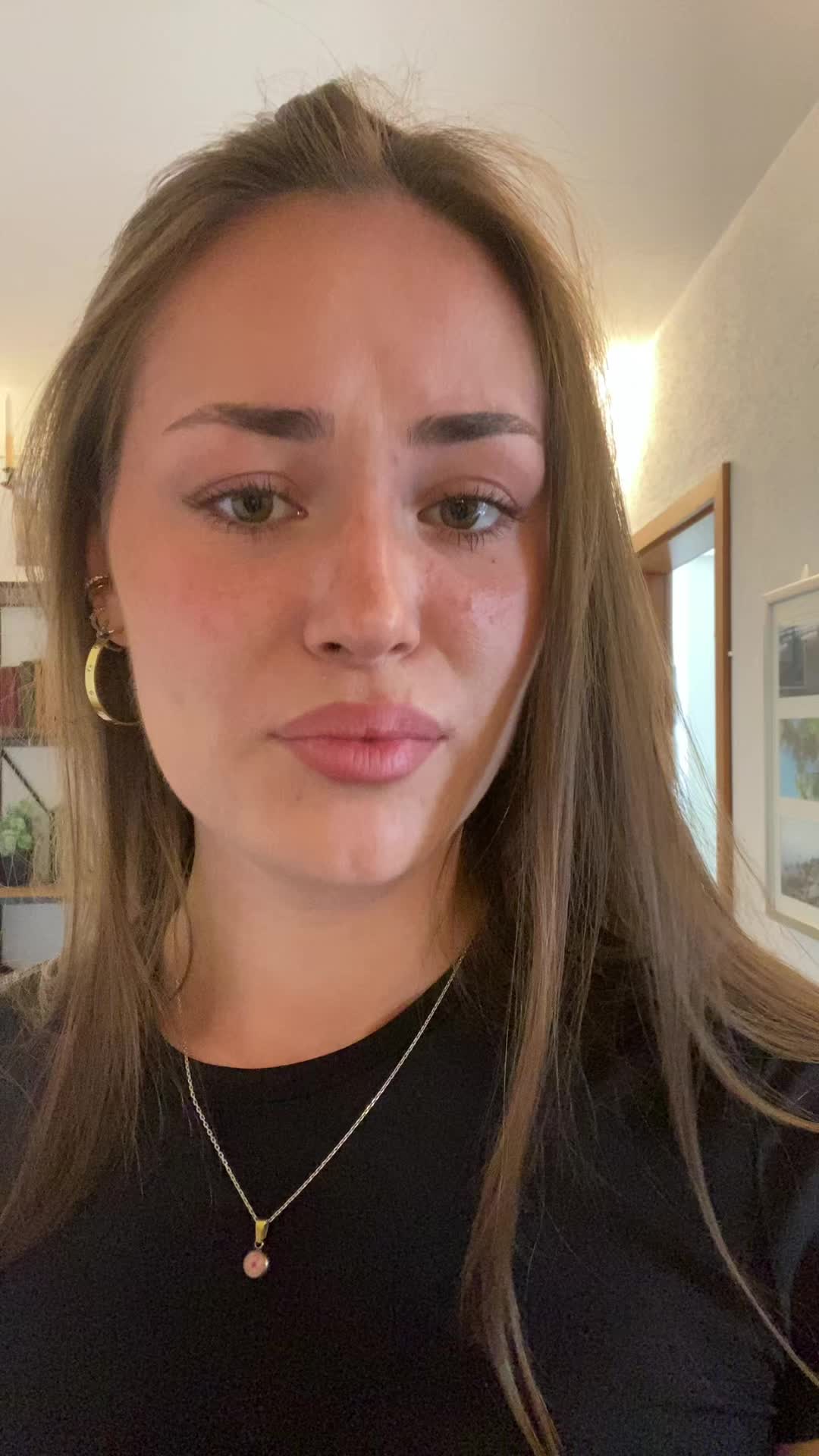 @Coraaaa