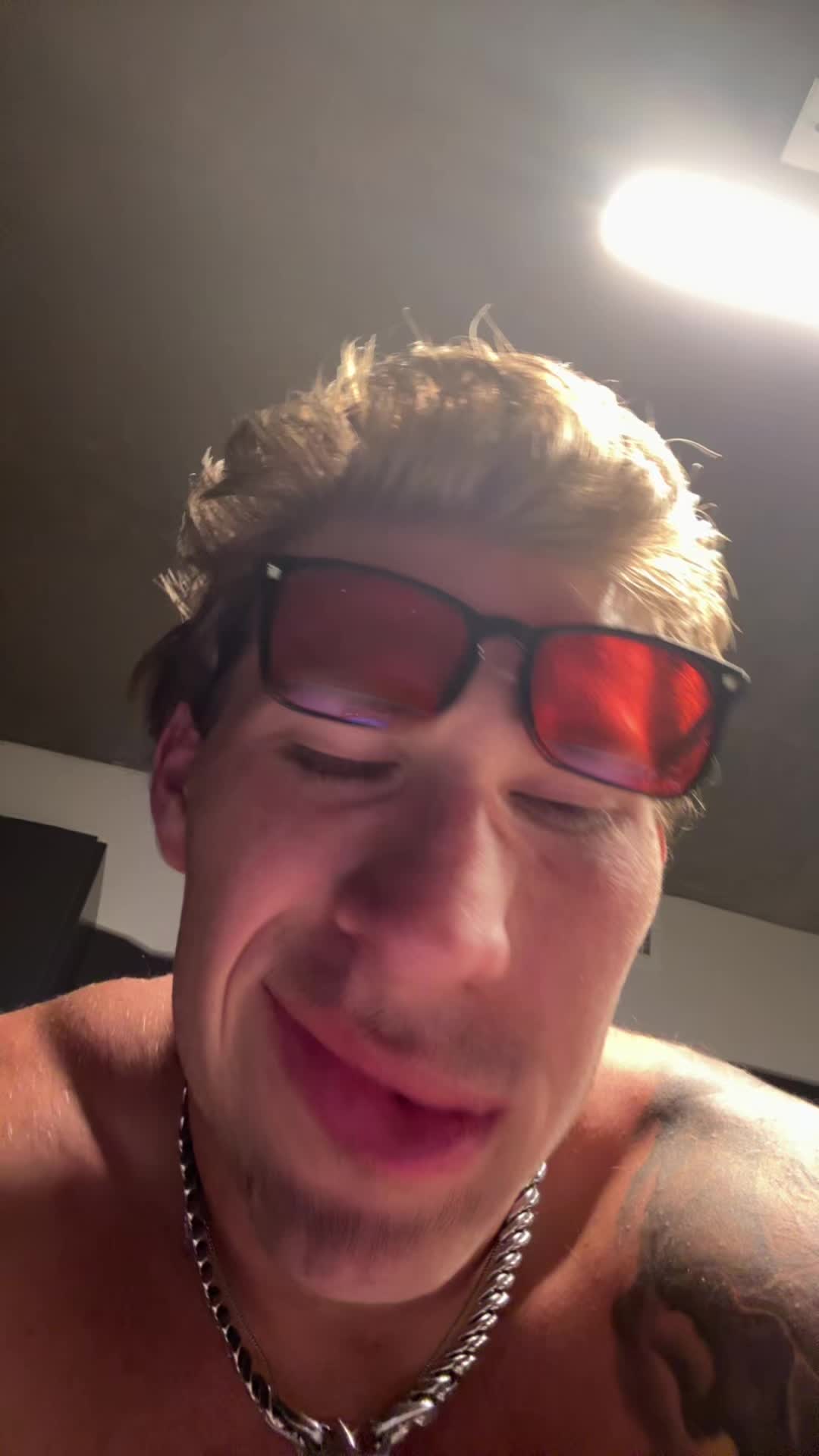 @dom
