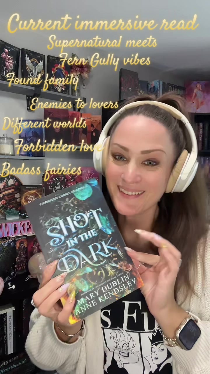 @Arianna🖤📚