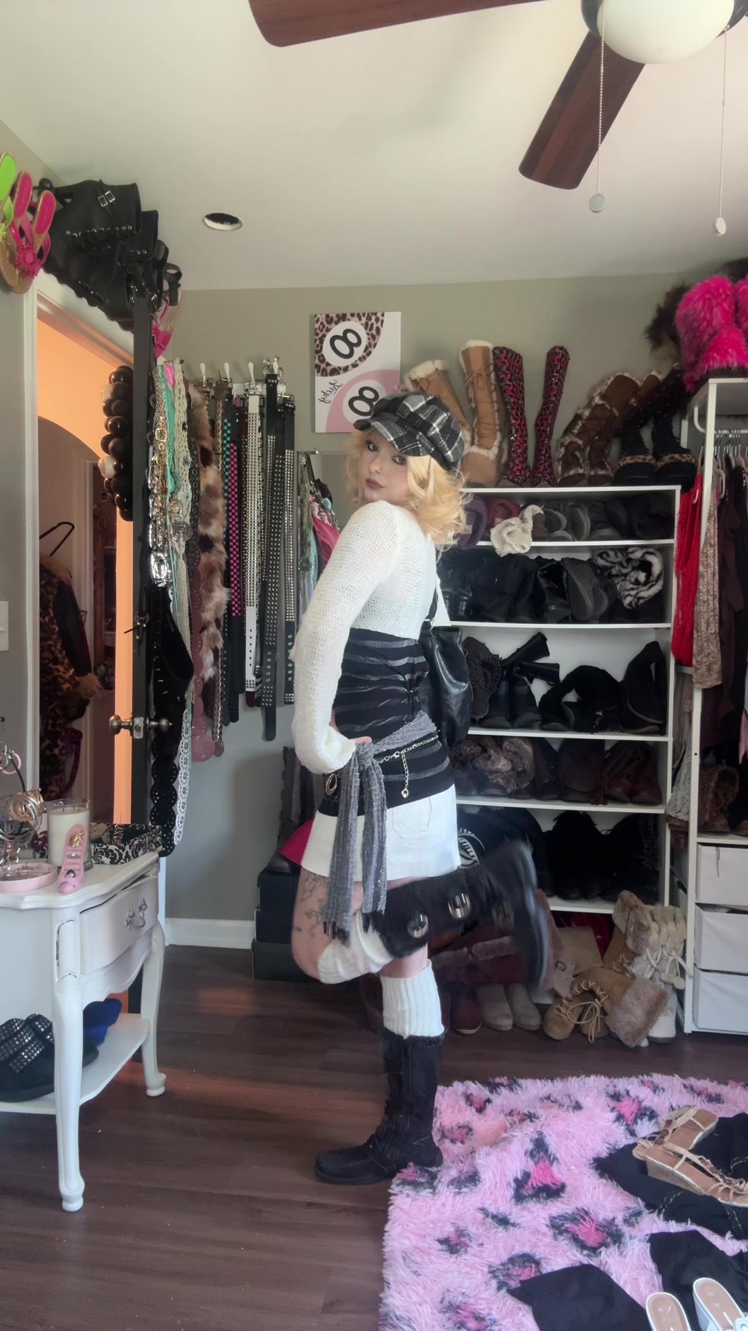 @alexa😋