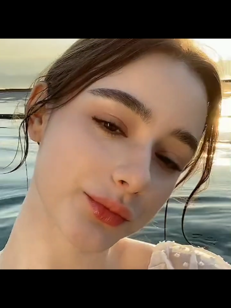 @Chloee