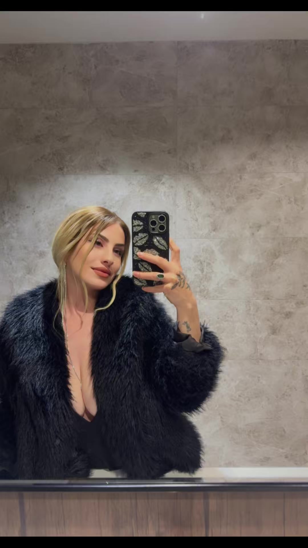 @Özlem Katherina💎