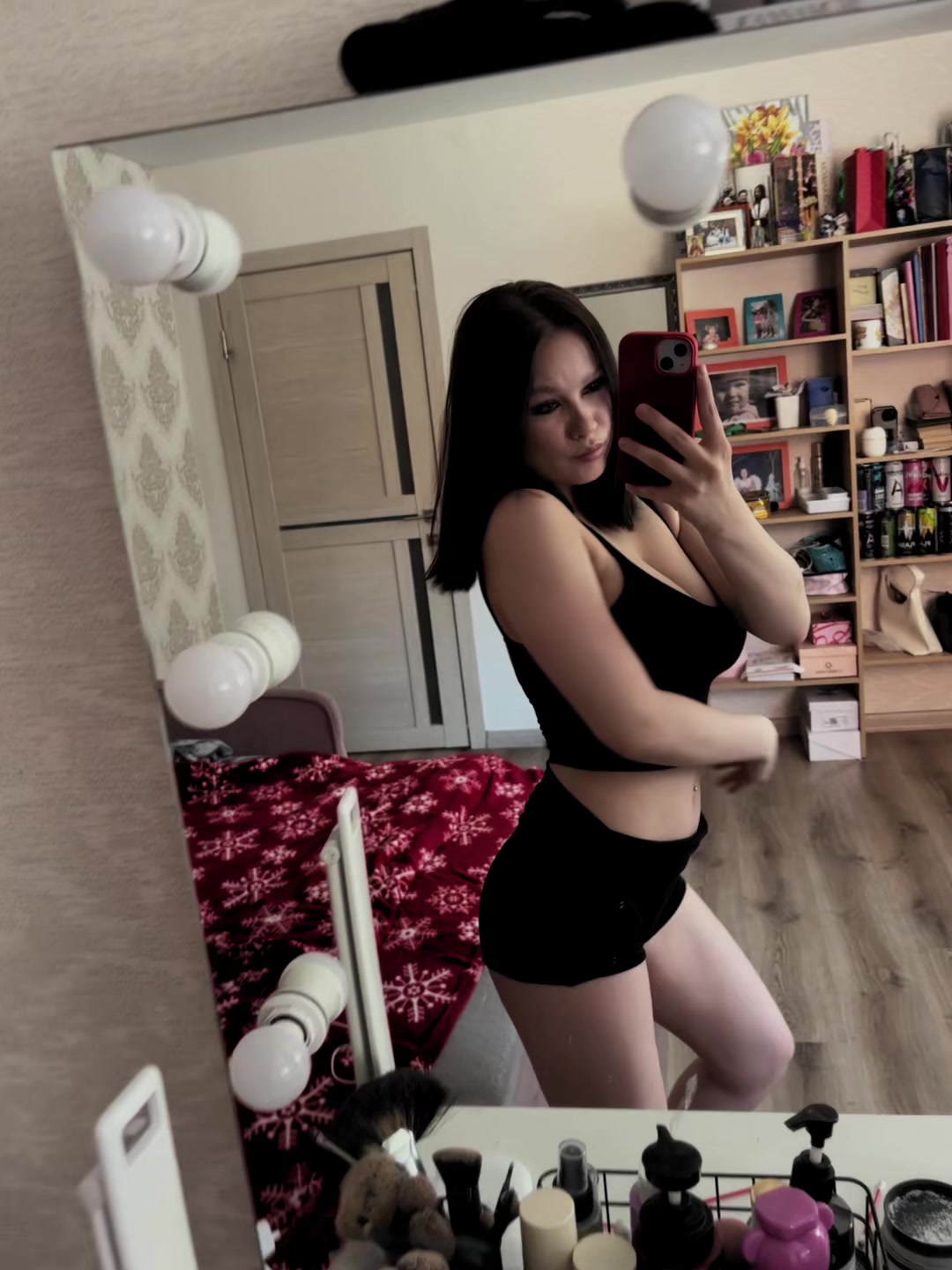 @Полина