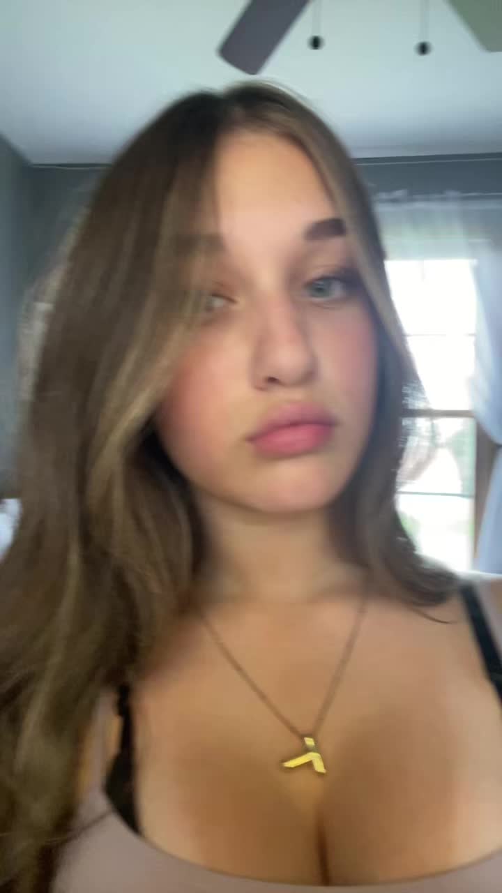 @Tzofia