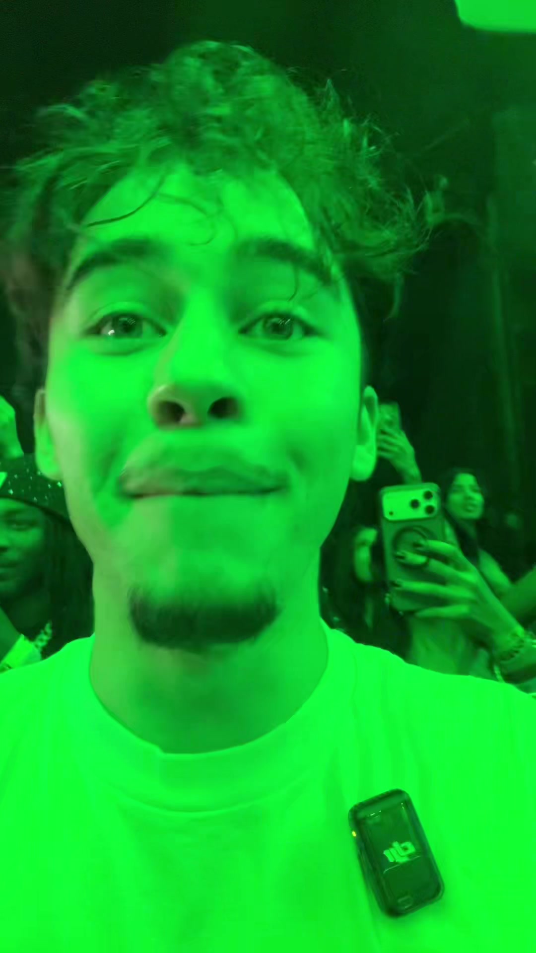 @noweezey