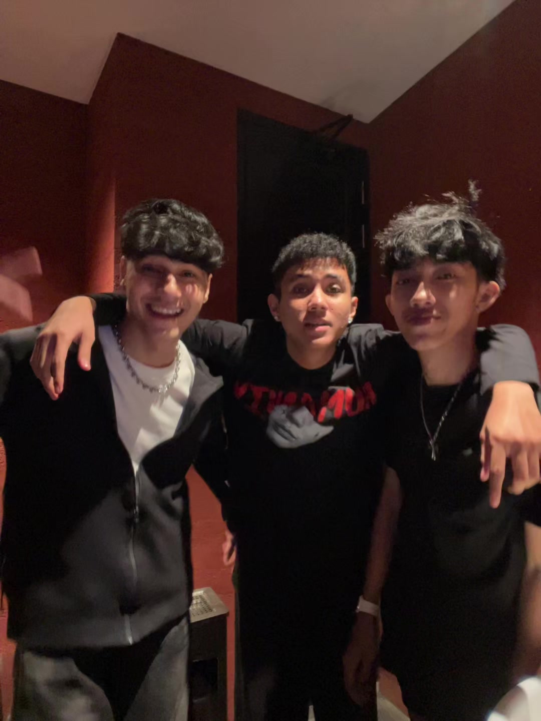 @𝑅