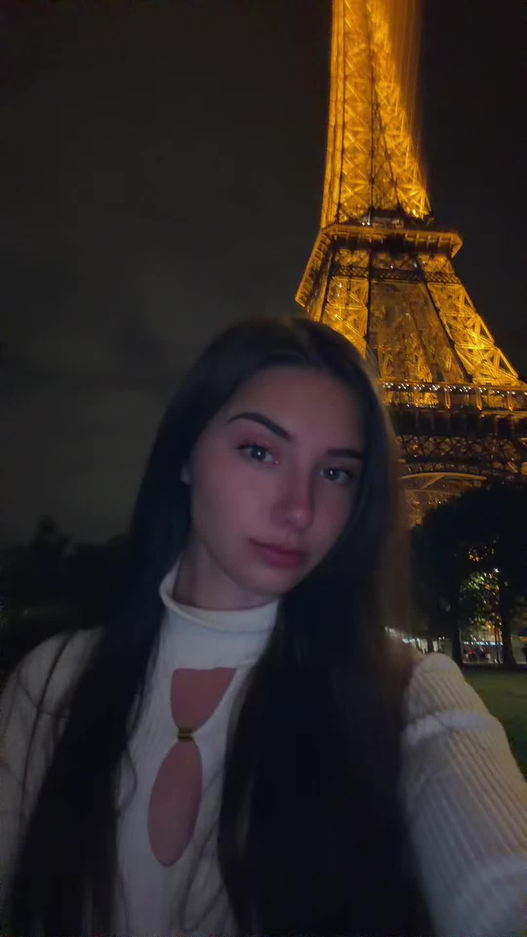 @Ava