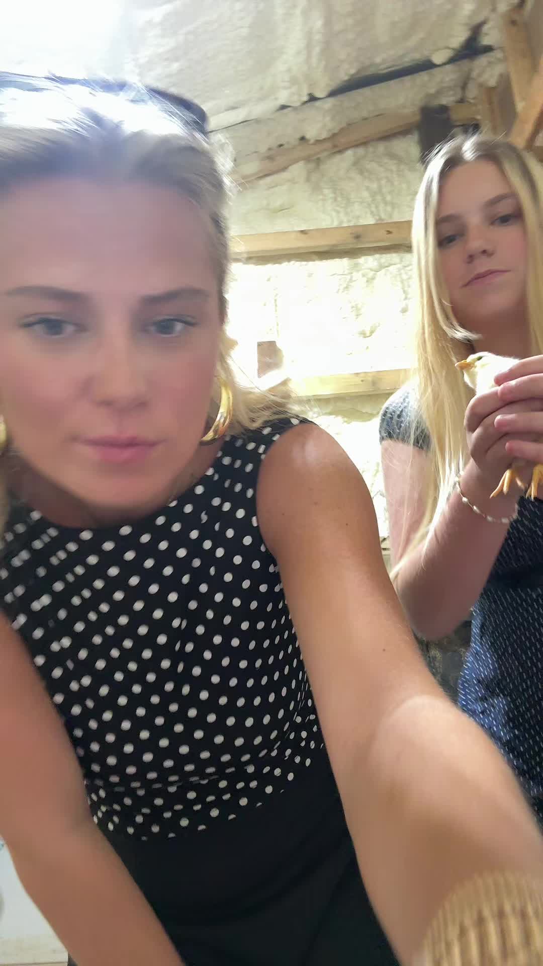 @aleeza._claire
