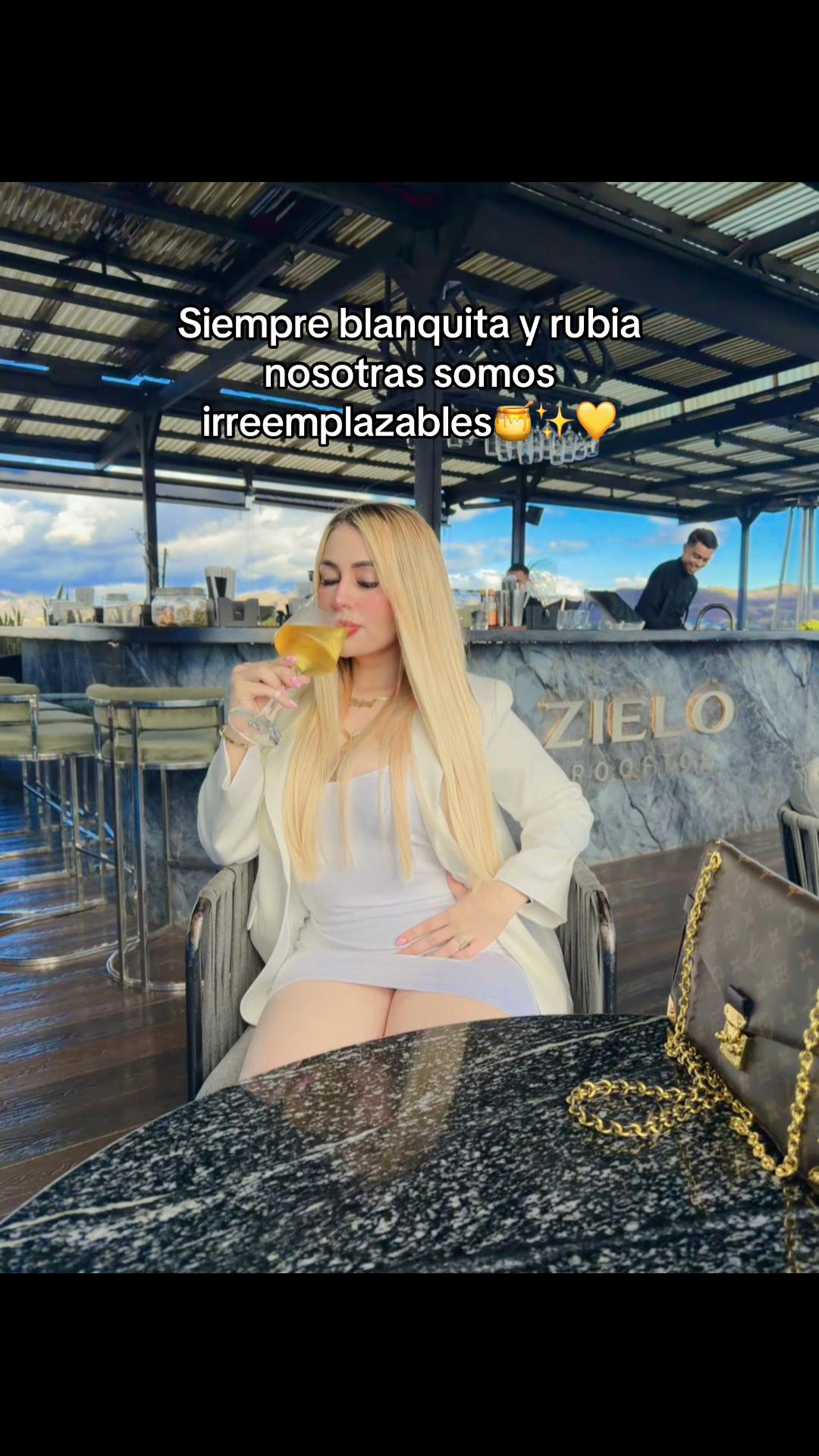 @Melissa Maldonado🍯💛✨