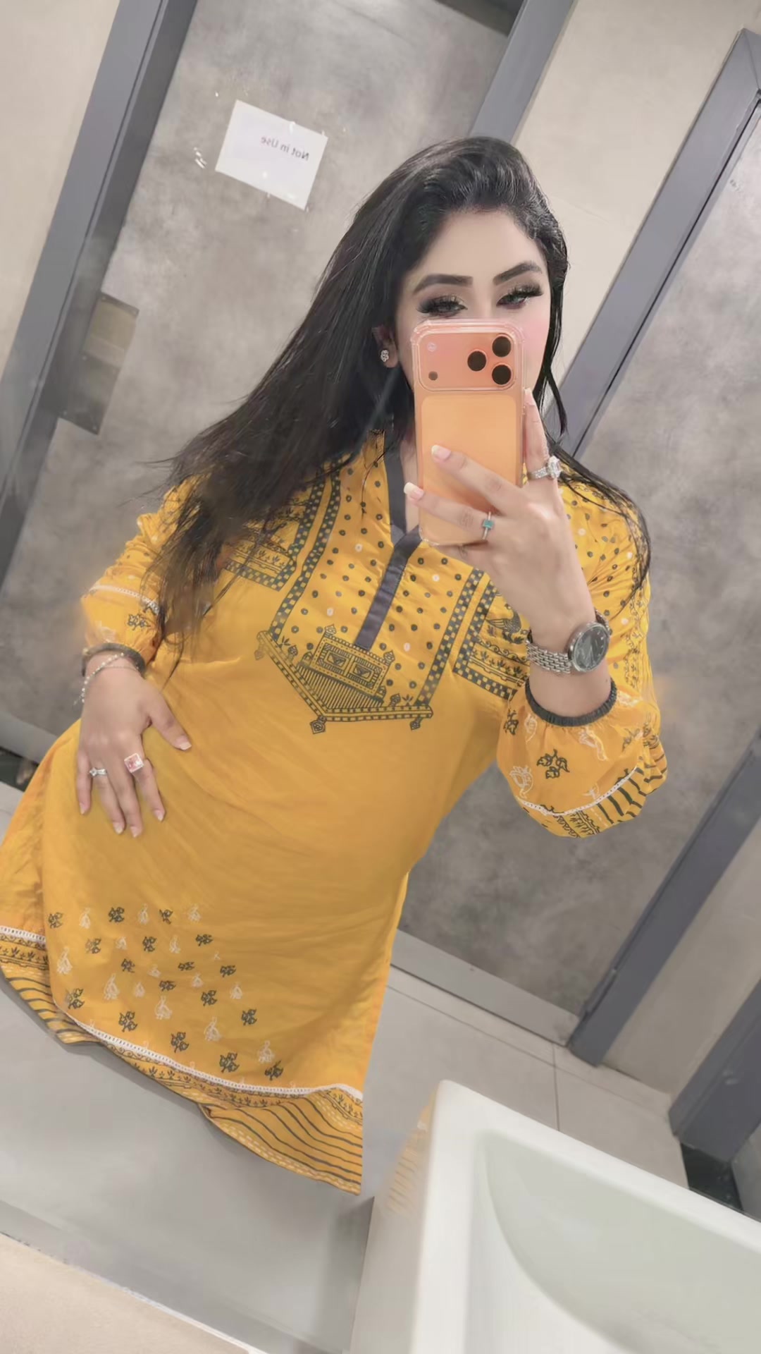 @Naina❤️💎