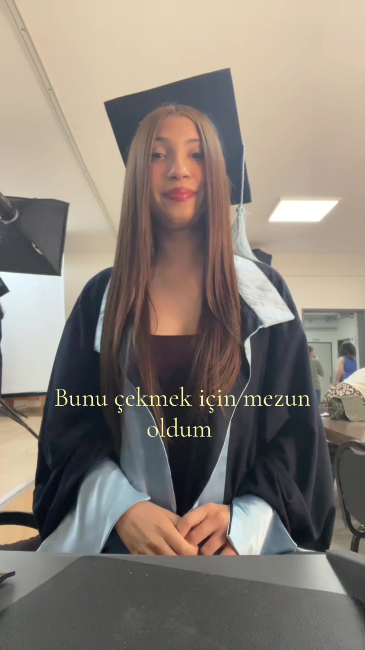 @𝓔 ⋆